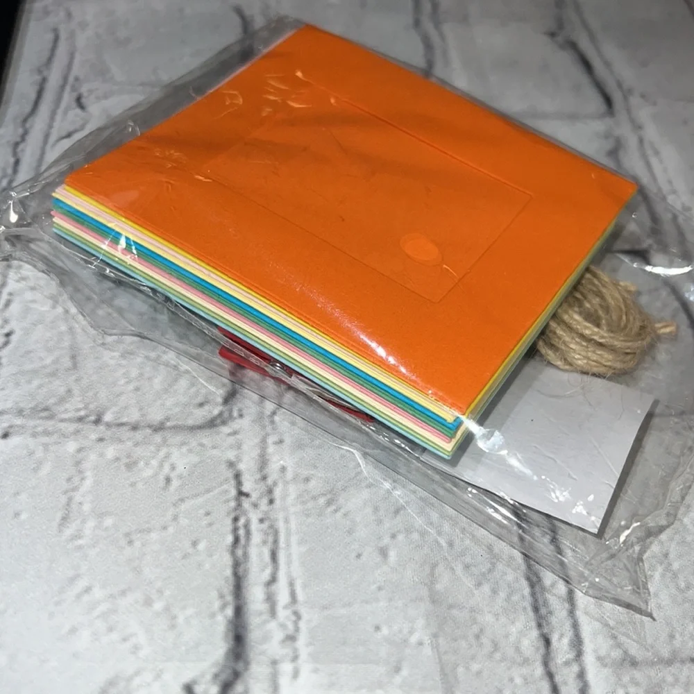 HP Moment Makers 3D Sticker Frames + Mini Album + Wall Hanging Garland - Picture 9 of 12